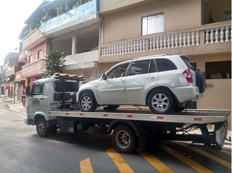 Guinchos Plataforma 24 h na Avenida Bandeirantes