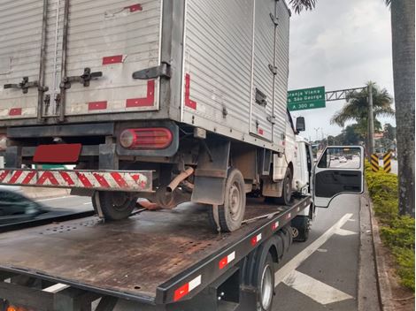 Guincho de Caminhão na Avenida Berrini