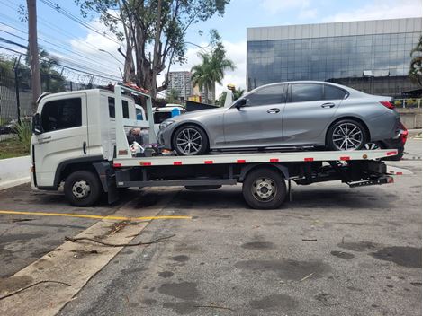 Guincho de Carro na Avenida General Edgar faço 