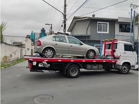 Guincho de Carro na Avenida Zaki Narchi