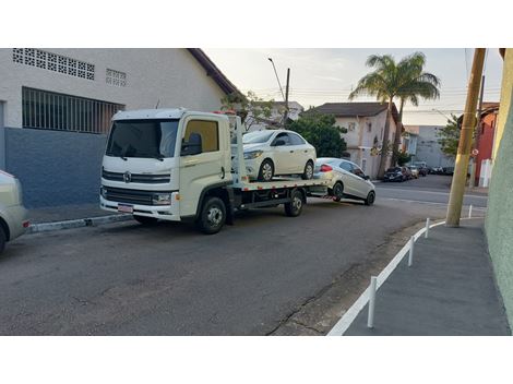 Guincho de Carro na Avenida Guapira 