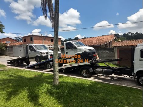 Guincho na Rua Nelson Gama de Oliveira