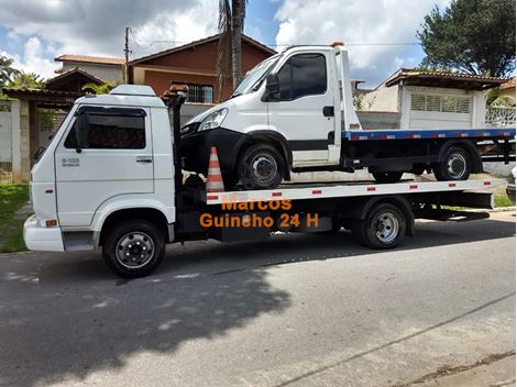 Reboque 24 Horas na Rua Nelson Gama de Oliveira