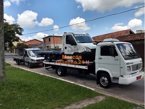 Remoção de Moto na Rua Nelson Gama de Oliveira